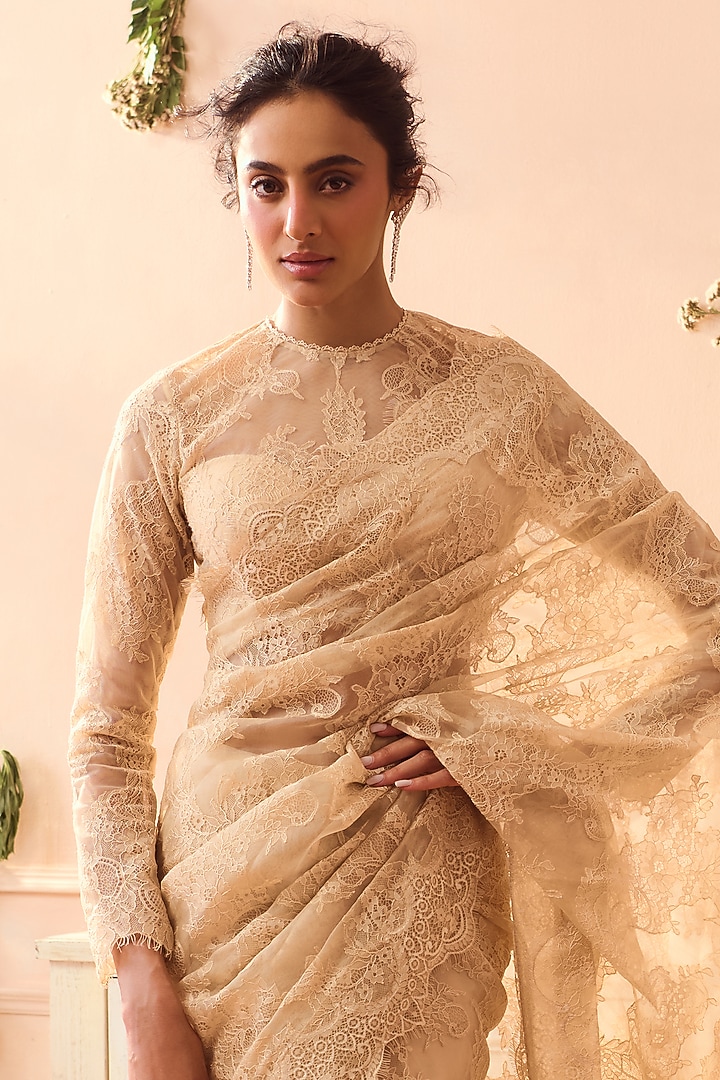 Nude Silk Organza Lace Applique Reception Saree Set by Roseroom by Isha Jajodia at Pernia's Pop Up Shop