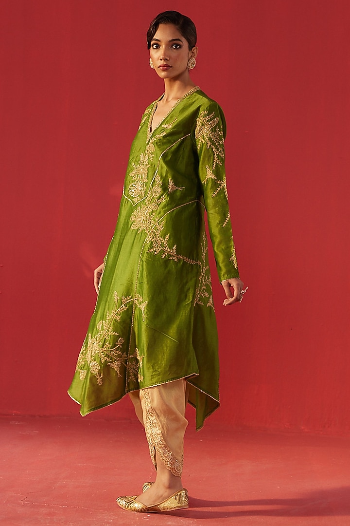 Olive Green Chanderi Embroidered Kurta Set by Rasasvada at Pernia's Pop Up Shop