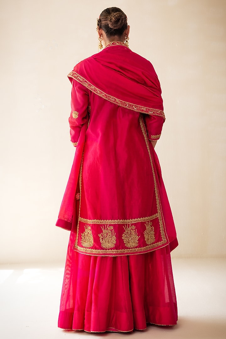 Pink Chanderi Dori & Gold Hand Embroidered Kurta Set by Rasasvada at Pernia's Pop Up Shop