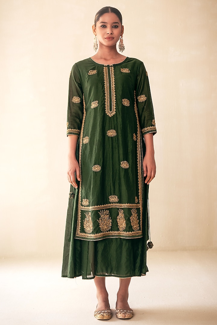 Green Chanderi Gold Embroidered Kurta Set by Rasasvada at Pernia's Pop Up Shop