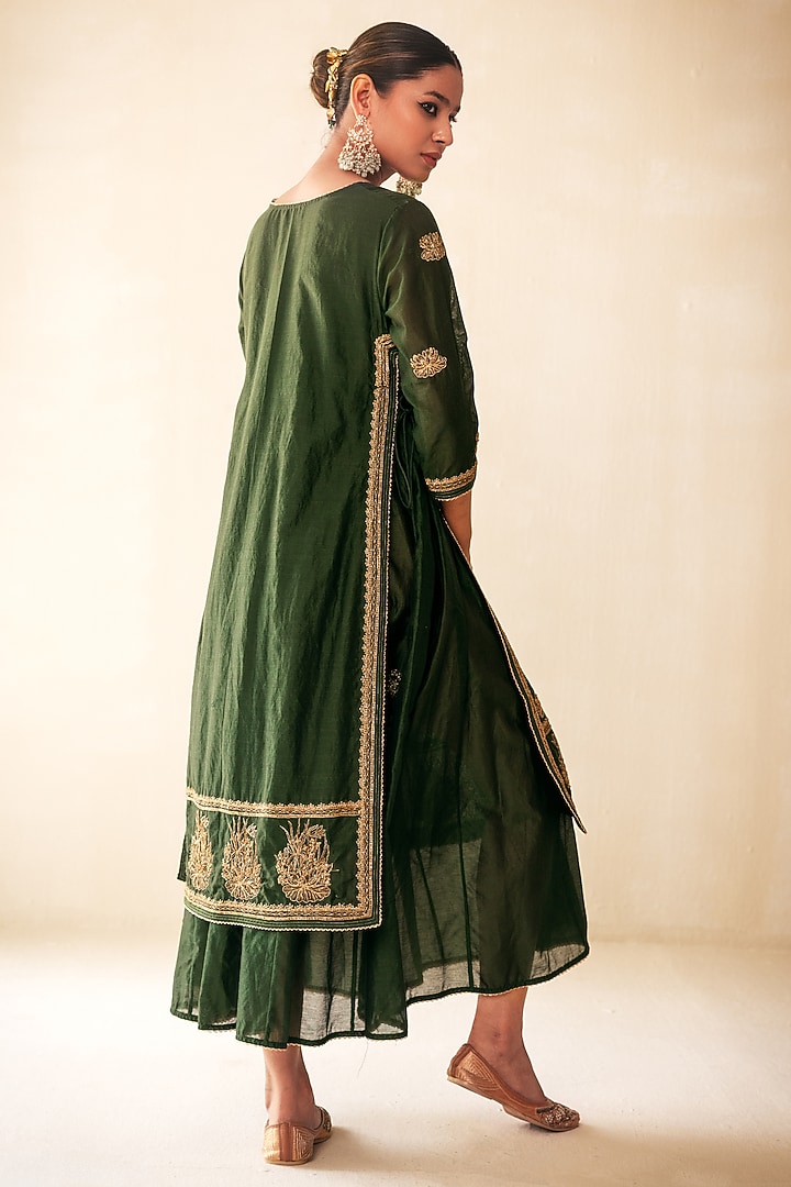 Green Chanderi Gold Embroidered Kurta Set by Rasasvada at Pernia's Pop Up Shop