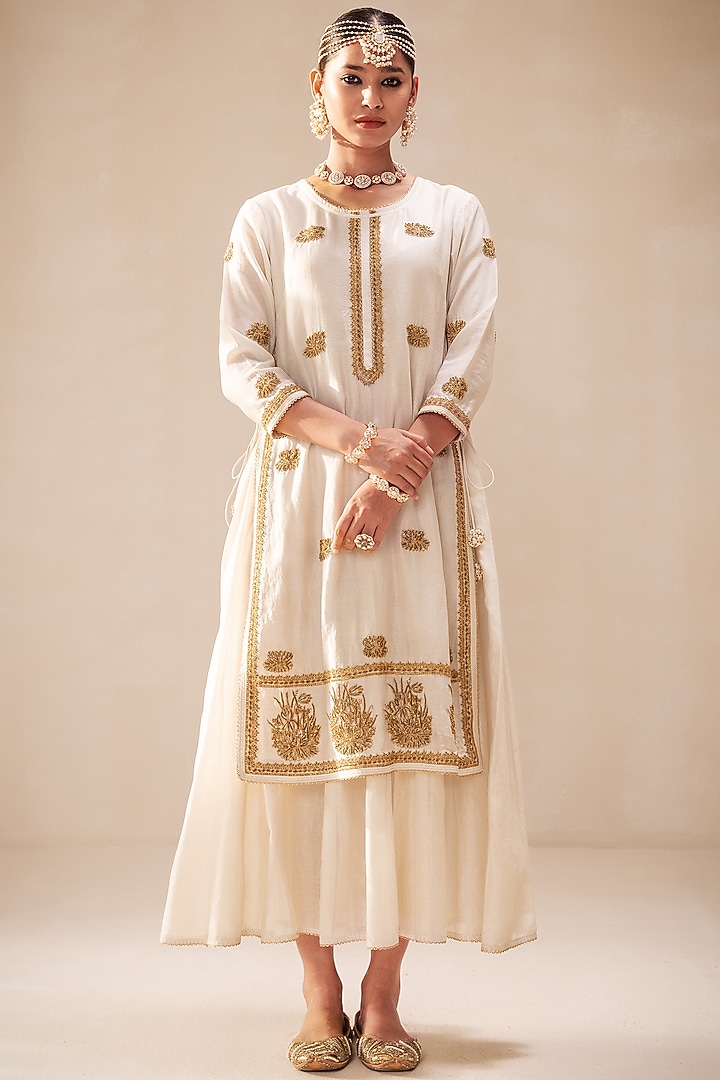 Ivory Chanderi Gold Embroidered Kurta Set by Rasasvada at Pernia's Pop Up Shop