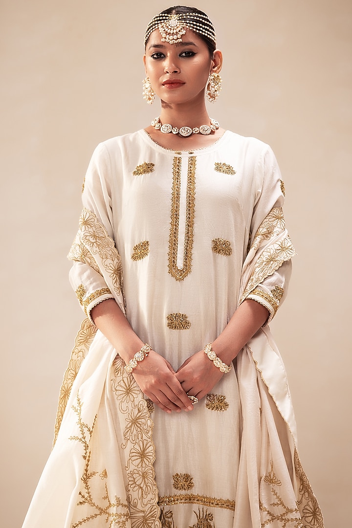 Ivory Chanderi Gold Embroidered Kurta Set by Rasasvada at Pernia's Pop Up Shop