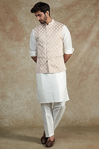 Blush Pink Jacquard Bundi Jacket With Kurta Set by RNG Safawala Men