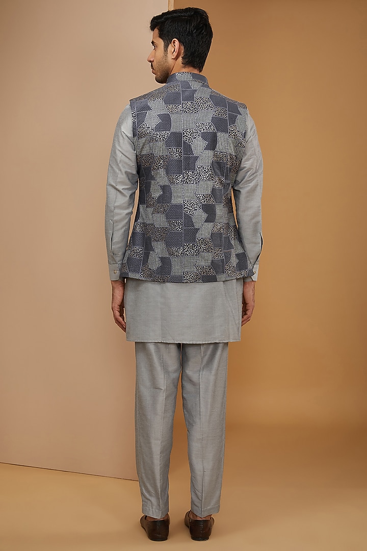Blue Raw Silk Geometric Thread Embroidered Bundi Jacket Set by RNG Safawala Men at Pernia's Pop Up Shop