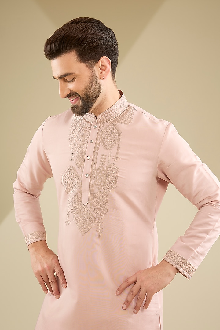 Blush Pink Cotton Silk Resham Embroidered Kurta Set by RNG Safawala Men at Pernia's Pop Up Shop