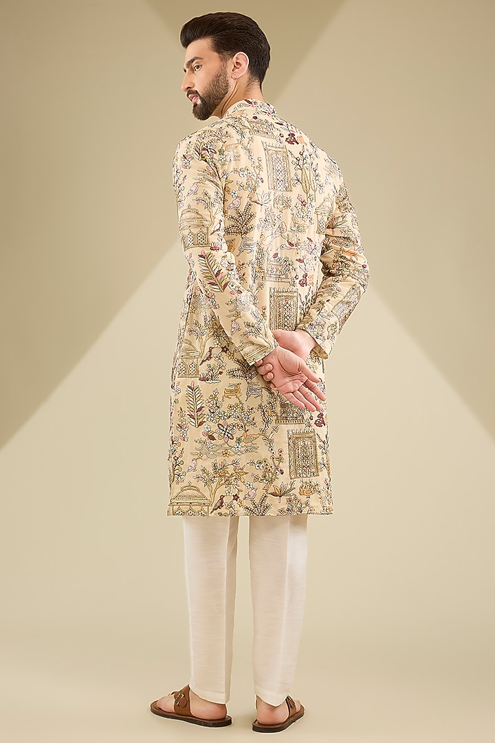Yellow Georgette Thread Motif Embroidered Kurta Set by RNG Safawala Men at Pernia's Pop Up Shop