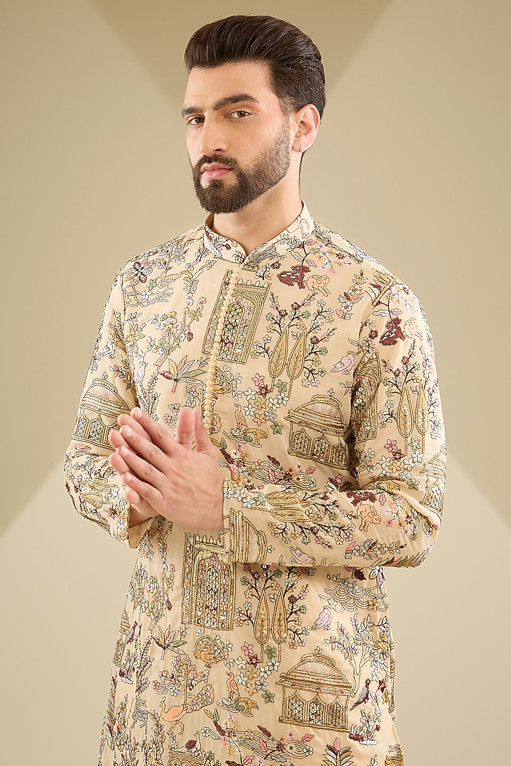 Yellow Georgette Thread Motif Embroidered Kurta Set by RNG Safawala Men at Pernia's Pop Up Shop