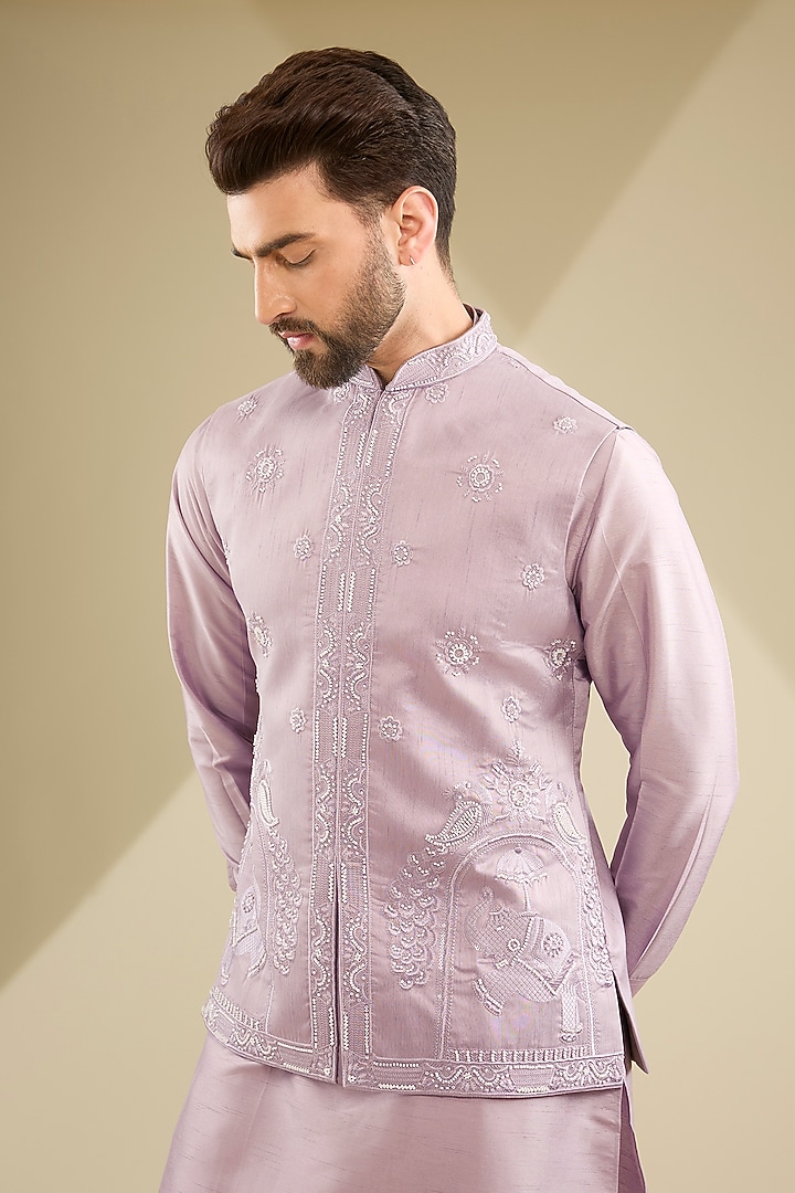 Lavender Raw Silk Cutdana Embroidered Bundi Jacket Set by RNG Safawala Men at Pernia's Pop Up Shop