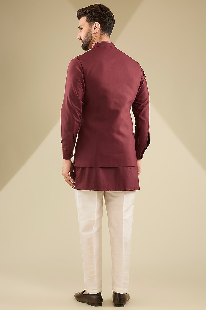 Maroon Crepe Silk Bundi Jacket Set by RNG Safawala Men at Pernia's Pop Up Shop
