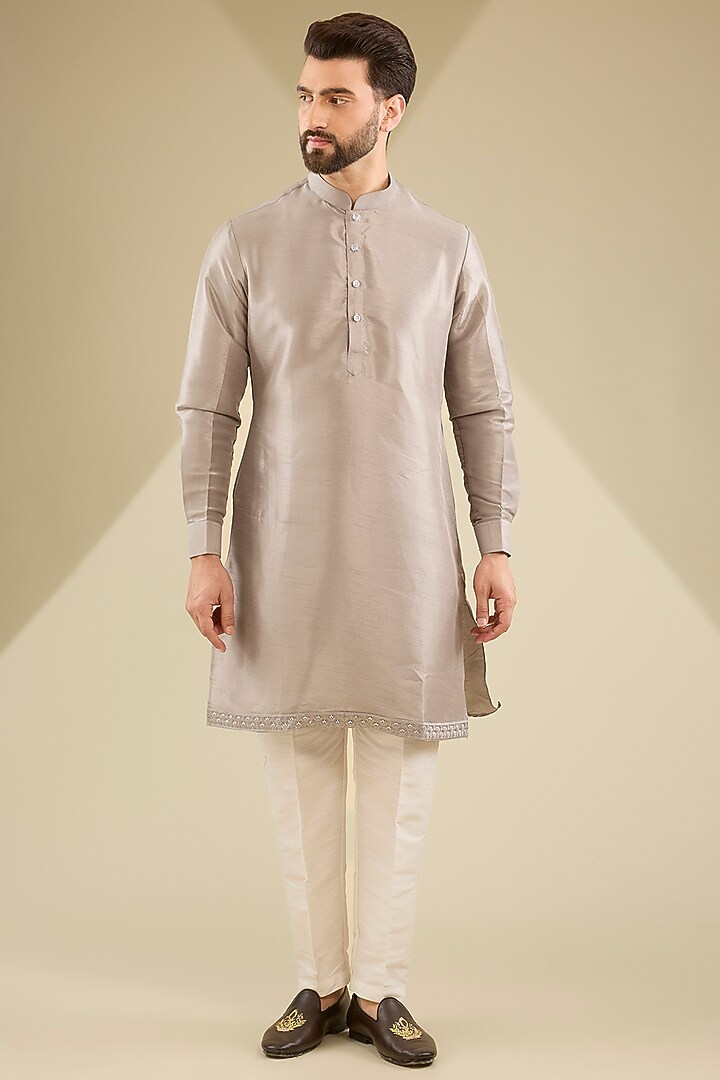 Grey Raw Silk Cutdana Embroidered Bundi Jacket Set by RNG Safawala Men at Pernia's Pop Up Shop
