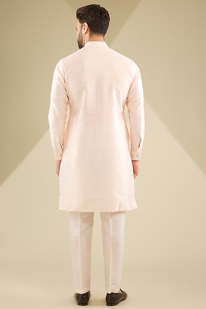 Peach Raw Silk Thread Embroidered Bundi Jacket Set by RNG Safawala Men at Pernia's Pop Up Shop