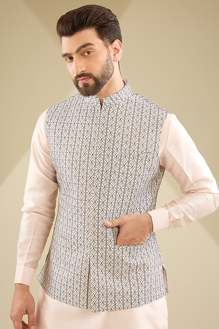 Peach Raw Silk Thread Embroidered Bundi Jacket Set by RNG Safawala Men at Pernia's Pop Up Shop