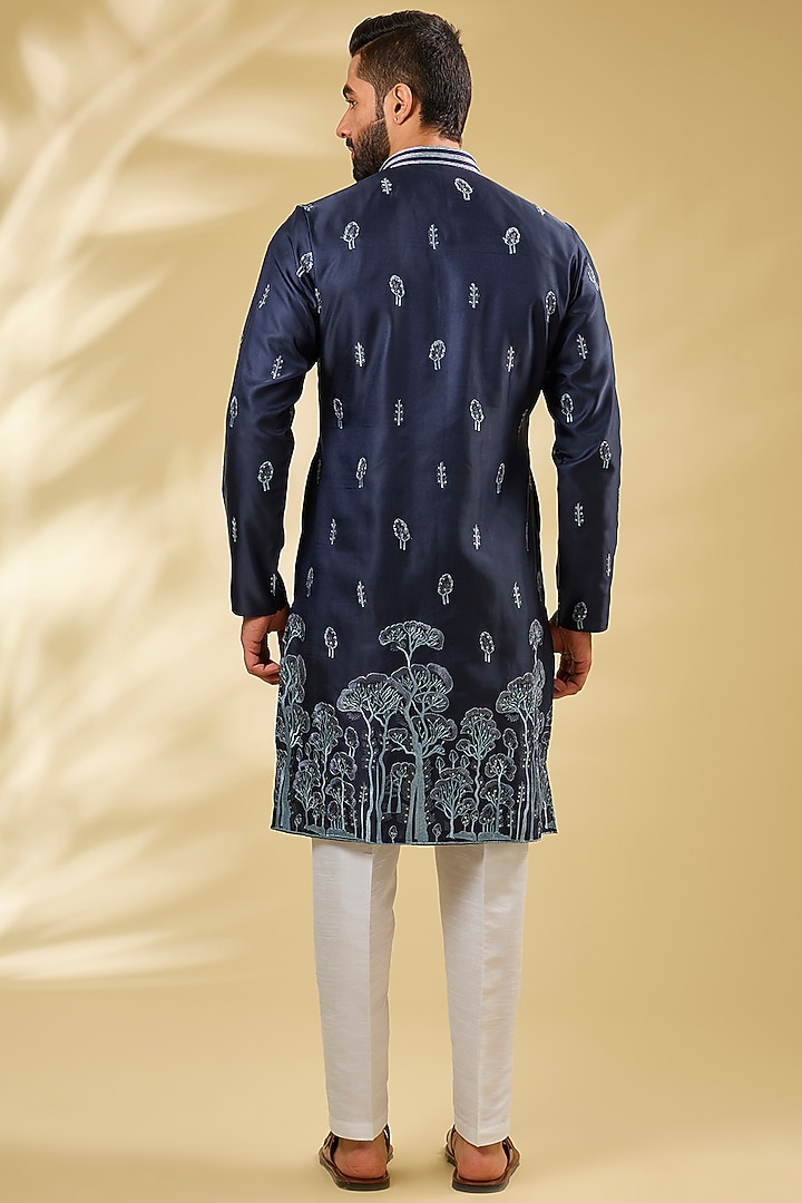 Royal Blue Crepe Silk Resham Embroidered Kurta Set by RNG Safawala Men at Pernia's Pop Up Shop