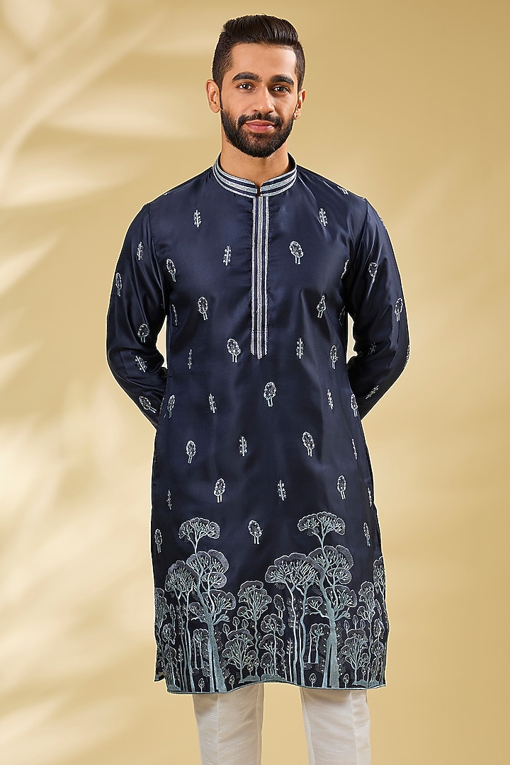 Royal Blue Crepe Silk Resham Embroidered Kurta Set by RNG Safawala Men at Pernia's Pop Up Shop