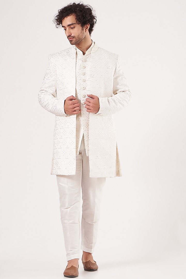 White Embroidered Jacket With Kurta Set by RNG Safawala Men at Pernia's Pop Up Shop