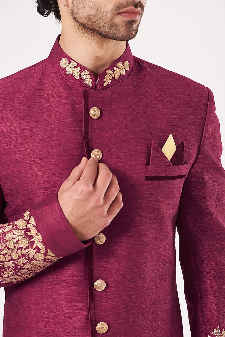 Maroon Embroidered Achkan Set by RNG Safawala Men at Pernia's Pop Up Shop