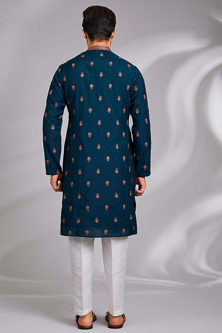 Royal Blue Cotton Silk Thread Embroidered Kurta Set by RNG Safawala Men at Pernia's Pop Up Shop
