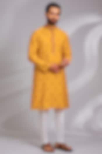 Mustard Yellow Cotton Silk Thread Embroidered Kurta Set by RNG Safawala Men at Pernia's Pop Up Shop