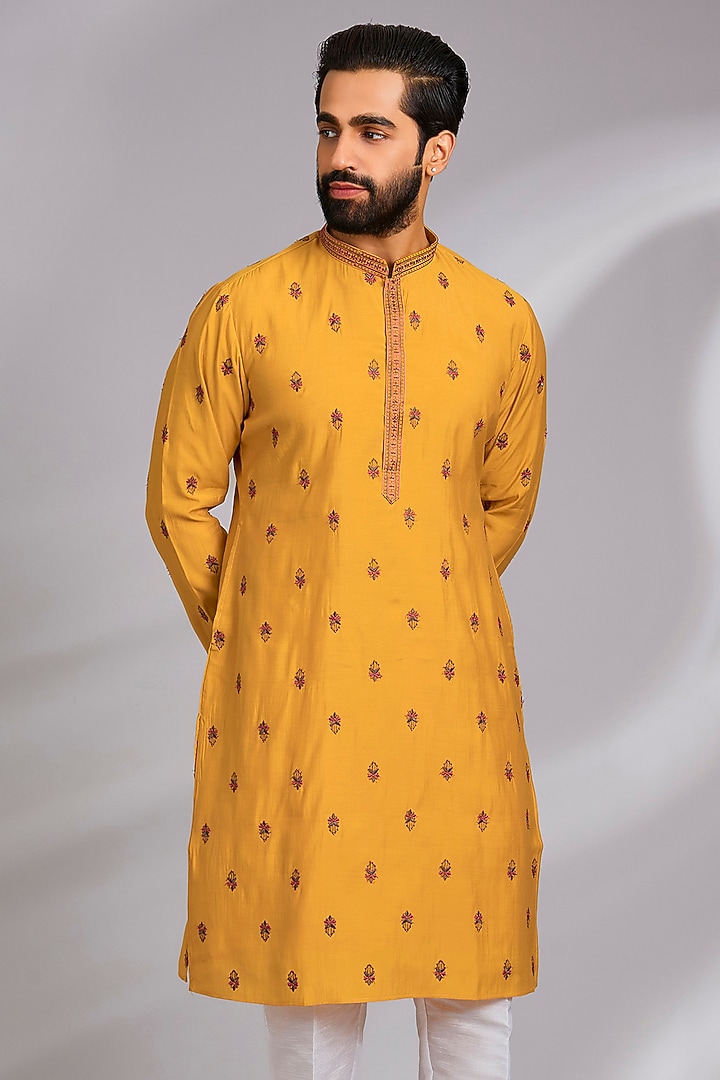 Mustard Yellow Cotton Silk Thread Embroidered Kurta Set by RNG Safawala Men at Pernia's Pop Up Shop