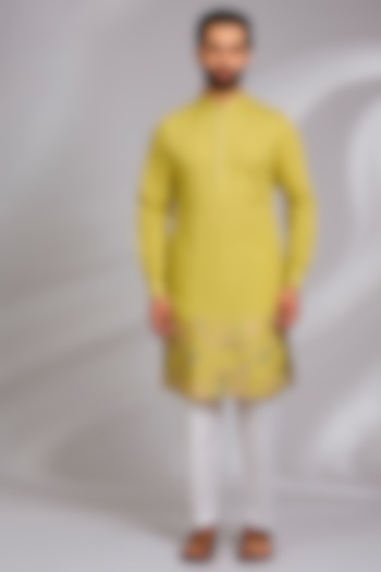 Lime Green Cotton Silk Thread Embroidered Kurta Set by RNG Safawala Men at Pernia's Pop Up Shop