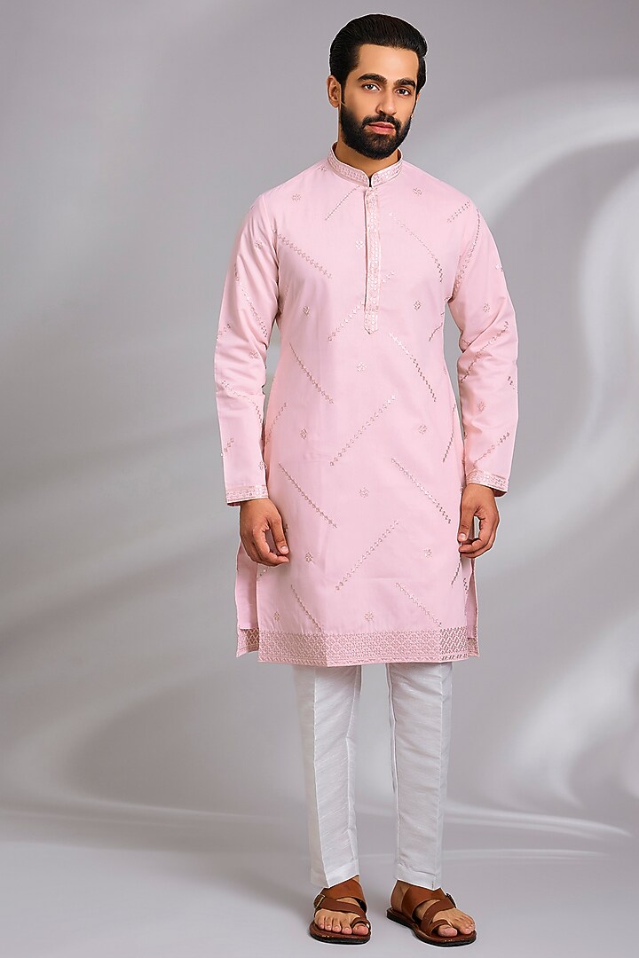 Pink Cotton Silk Thread Embroidered Kurta Set by RNG Safawala Men at Pernia's Pop Up Shop