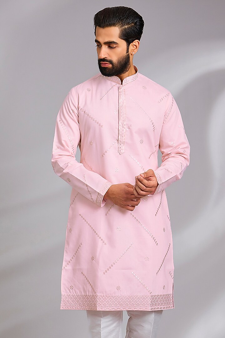 Pink Cotton Silk Thread Embroidered Kurta Set by RNG Safawala Men at Pernia's Pop Up Shop