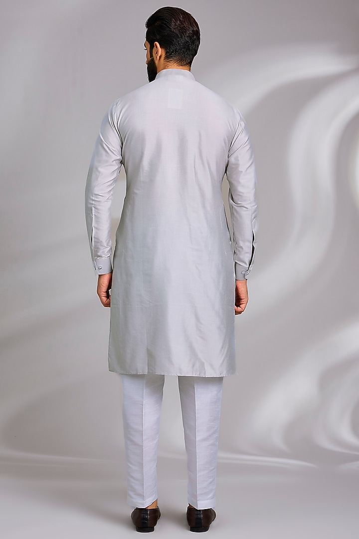 Grey Raw Silk Resham Embroidered Bundi Jacket Set by RNG Safawala Men at Pernia's Pop Up Shop