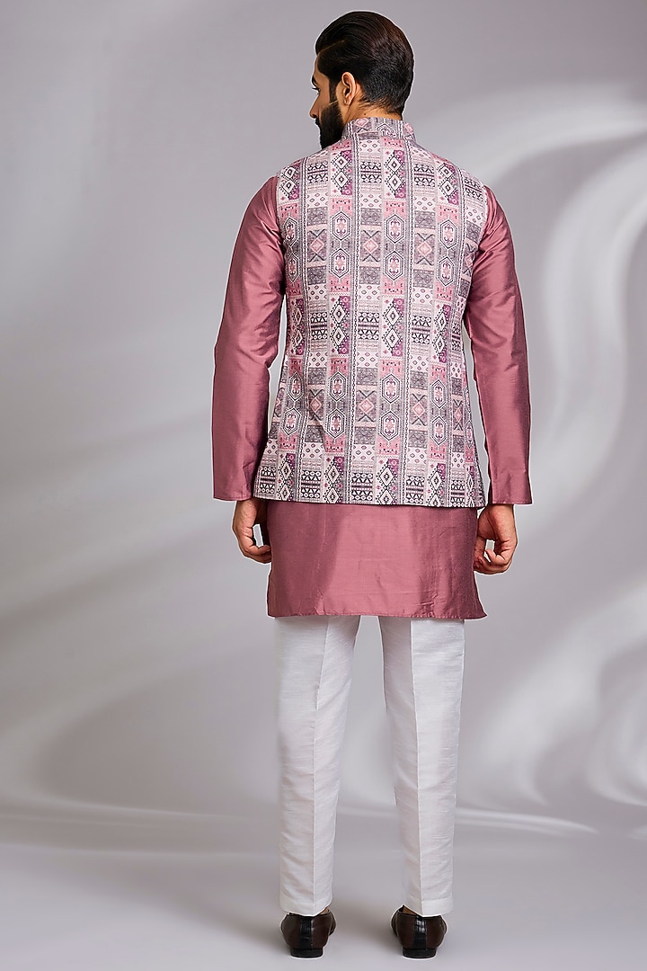 Grey Linen Silk Tribal Printed Kurta Set by RNG Safawala Men at Pernia's Pop Up Shop