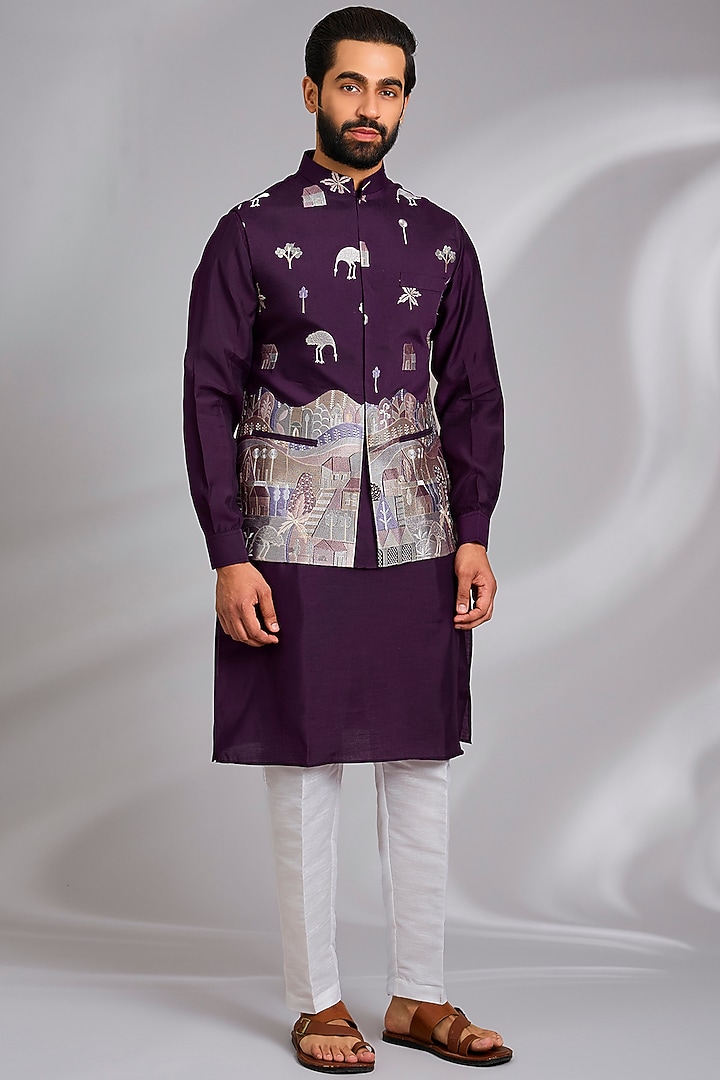 Wine Cotton Silk Resham Embroidered Bundi Jacket Set by RNG Safawala Men at Pernia's Pop Up Shop