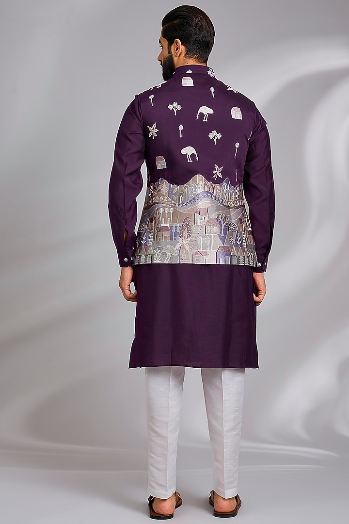 Wine Cotton Silk Resham Embroidered Bundi Jacket Set by RNG Safawala Men at Pernia's Pop Up Shop