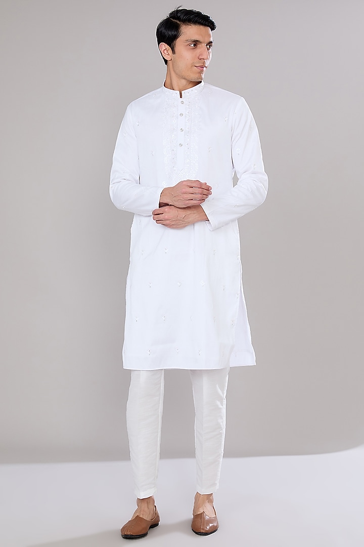 Off-White Cotton Silk Thread Embroidered Kurta Set by RNG Safawala Men