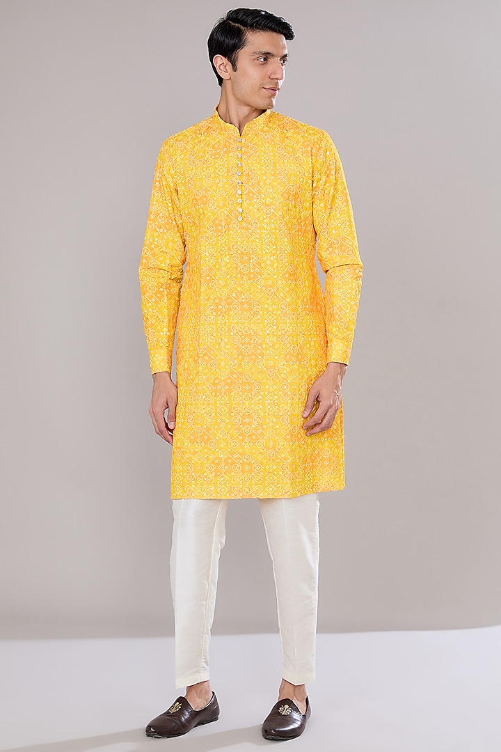 Yellow Cotton Silk Bandhani Printed Kurta Set by RNG Safawala Men