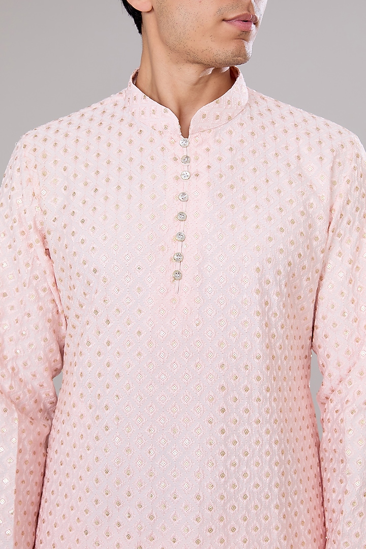 Powder Pink Georgette Thread Embroidered Kurta Set by RNG Safawala Men at Pernia's Pop Up Shop