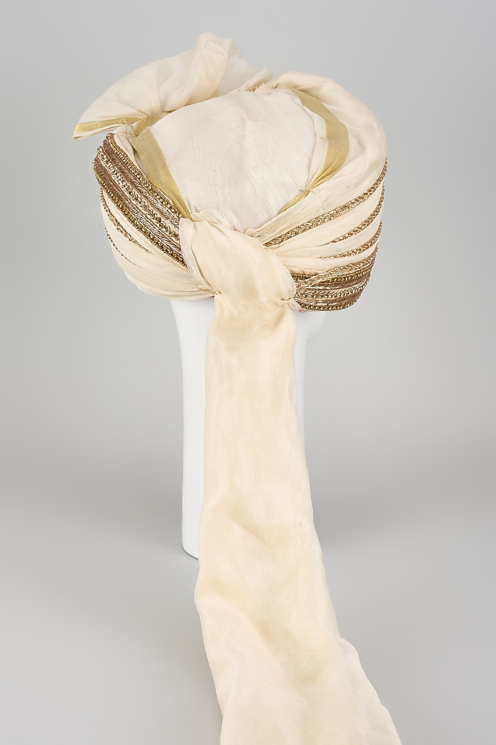 Off-White Chanderi Silk Zardosi Embroidered Hand Draped Safa by RNG Safawala Men at Pernia's Pop Up Shop