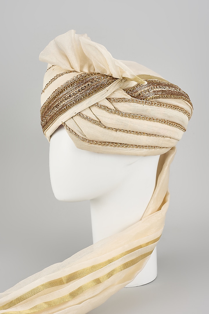 Off-White Chanderi Silk Zardosi Embroidered Hand Draped Safa by RNG Safawala Men at Pernia's Pop Up Shop