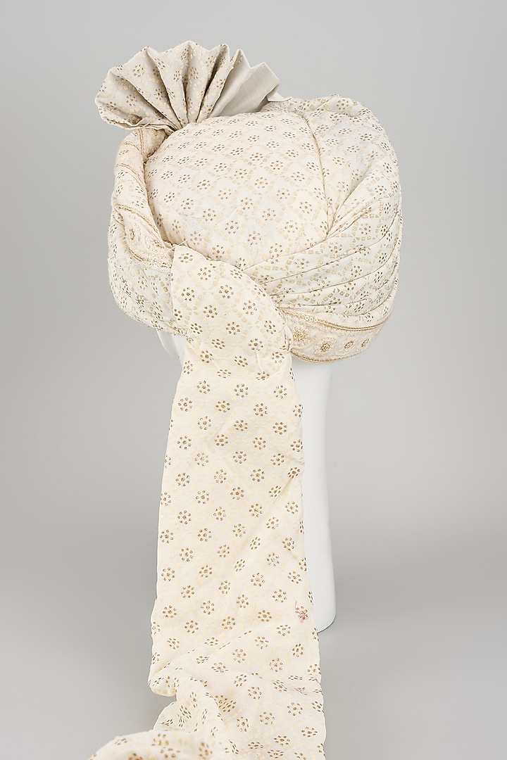 Off-White Art Silk Chikankari Embroidered Hand Draped Safa by RNG Safawala Men at Pernia's Pop Up Shop