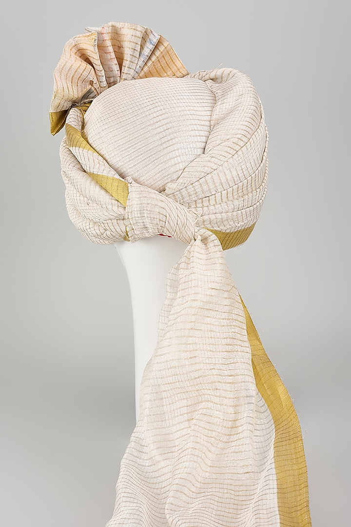 Off-White Chanderi Silk Zari Checkered Draped Safa by RNG Safawala Men at Pernia's Pop Up Shop