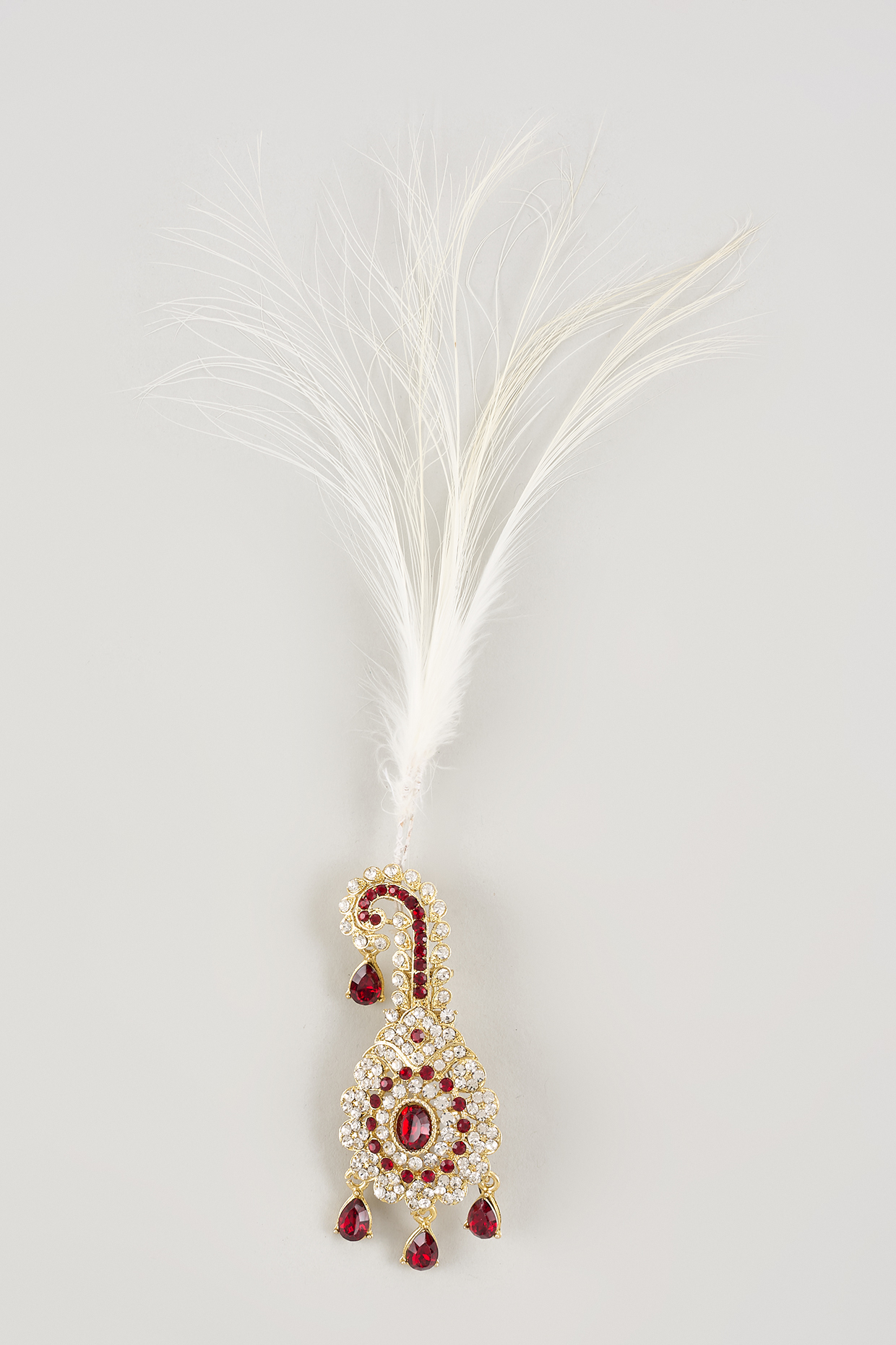 Gold Finish Ruby Stone Feather Kilangi by RNG Safawala Men at Pernia's Pop Up Shop