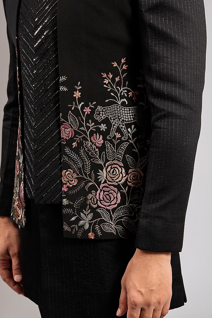 Black French Terry Cutdana Embroidered Bundi Jacket Set by RNG Safawala Men at Pernia's Pop Up Shop