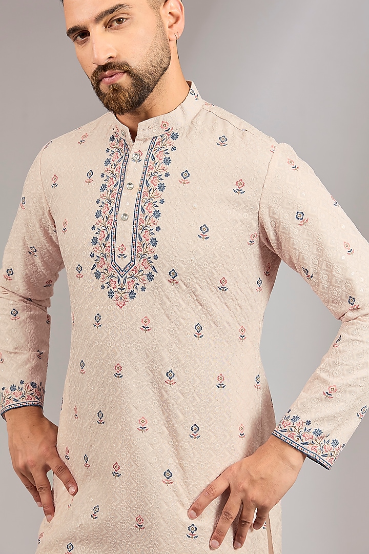 Pink Crepe Silk Paisley Printed Chikankari Kurta Set by RNG Safawala Men at Pernia's Pop Up Shop