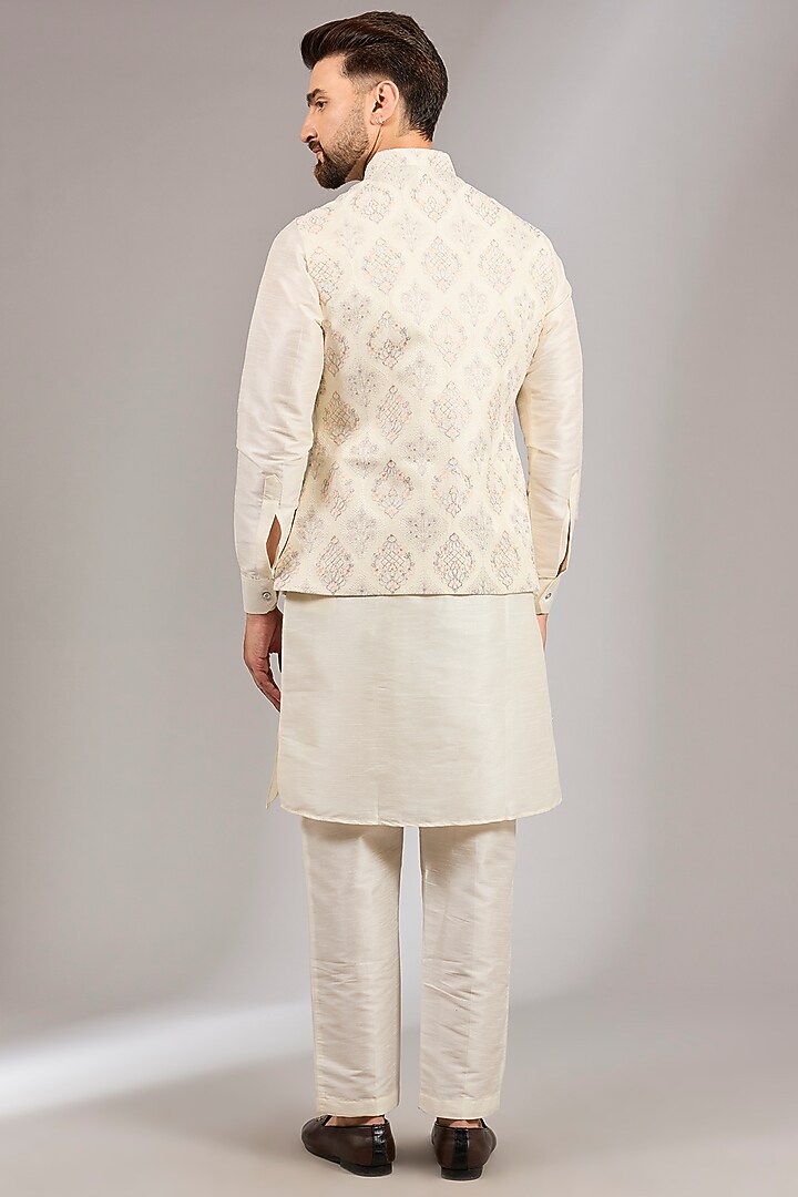 Cream Raw Silk Sequins Embroidered Bundi Set by RNG Safawala Men at Pernia's Pop Up Shop