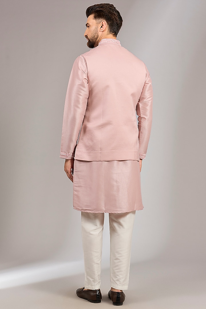 Pink Muslin Silk Cutdana Embroidered Bundi Set by RNG Safawala Men at Pernia's Pop Up Shop
