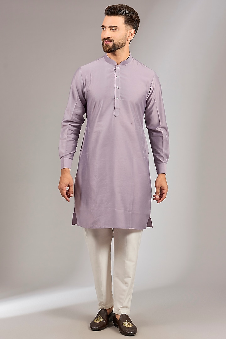 Lilac Cotton Silk Cutdana Embroidered Bundi Set by RNG Safawala Men at Pernia's Pop Up Shop