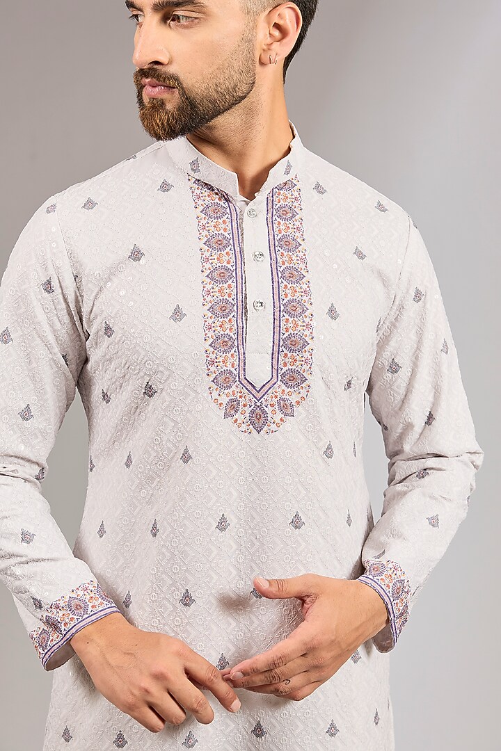 Off-White Crepe Silk Paisley Printed Chikankari Kurta Set by RNG Safawala Men at Pernia's Pop Up Shop