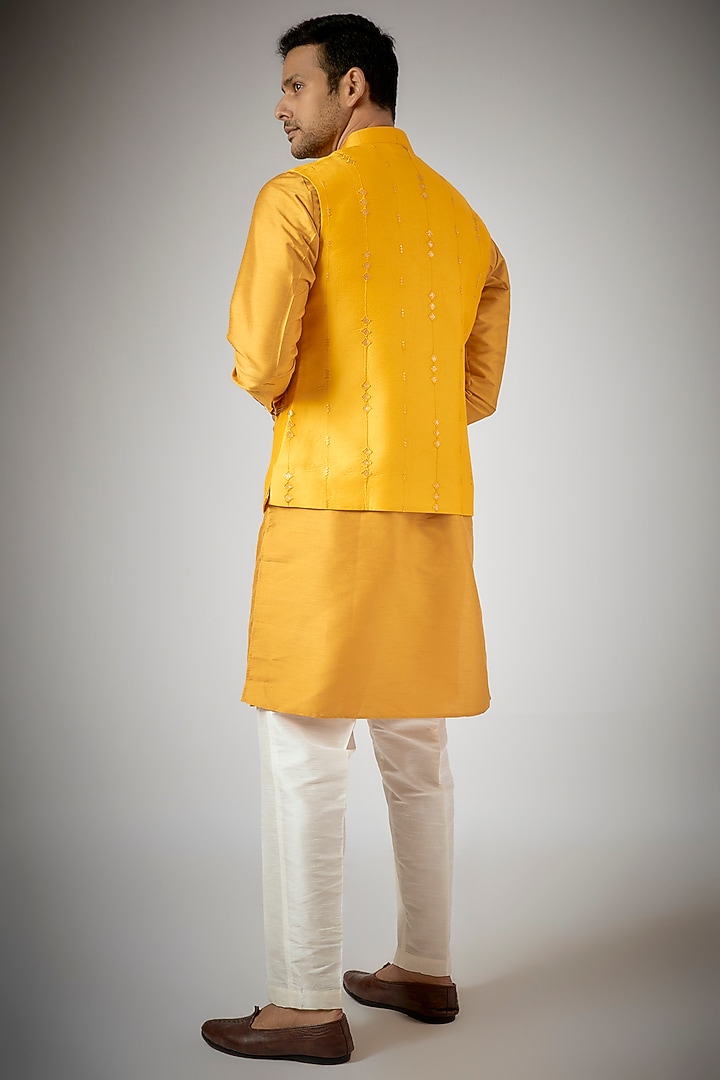 Mustard Cotton Silk Sequins Embroidered Nehru Jacket Set by RNG Safawala Men at Pernia's Pop Up Shop