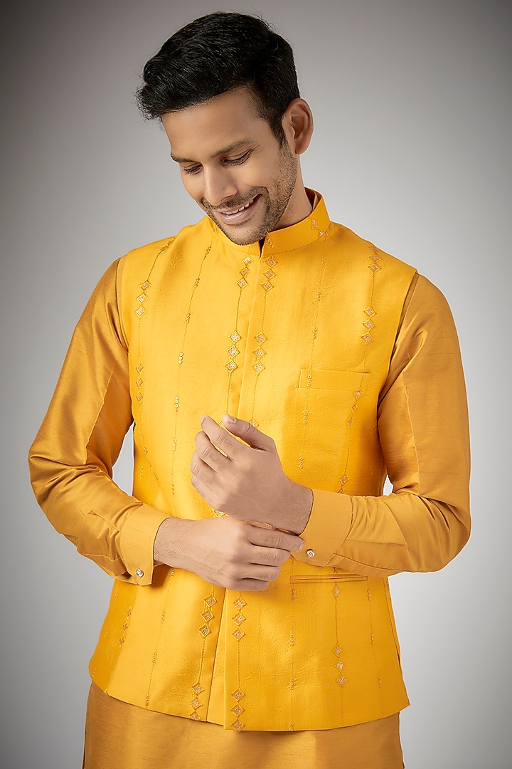 Mustard Cotton Silk Sequins Embroidered Nehru Jacket Set by RNG Safawala Men at Pernia's Pop Up Shop
