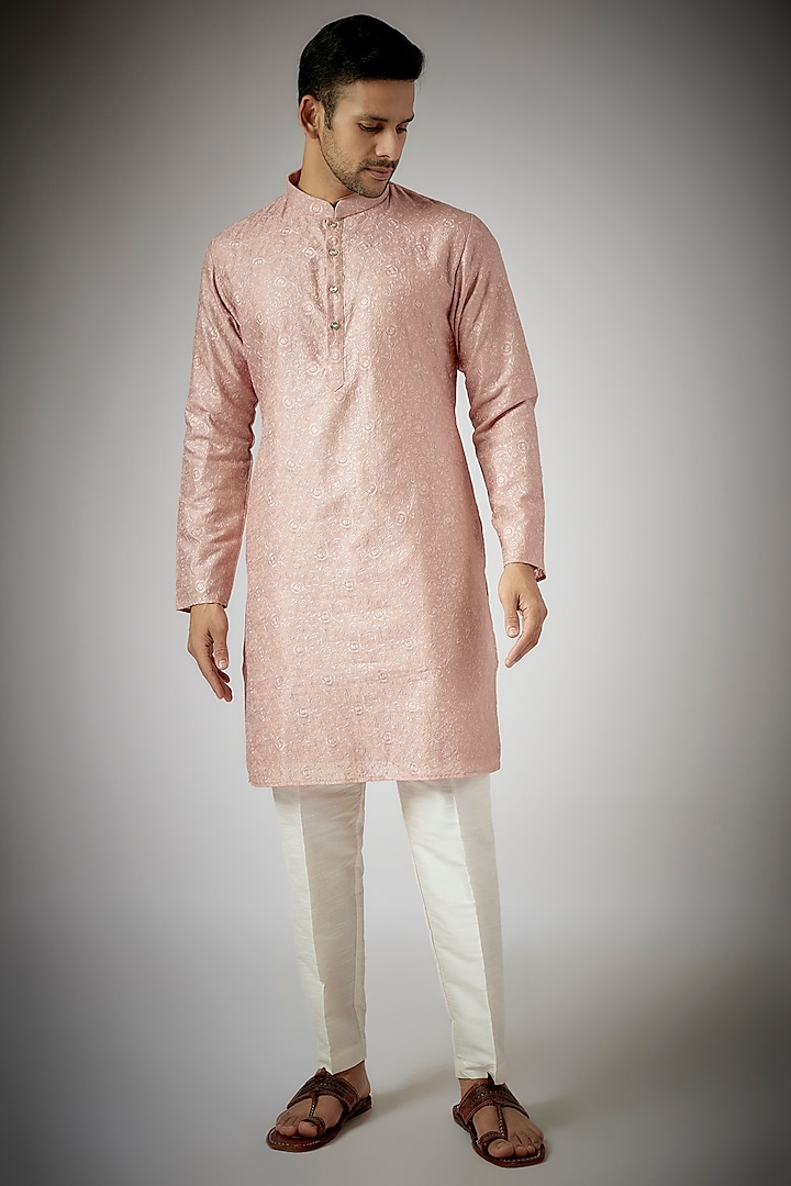 Blush Pink Cotton silk Chikankari Embroidered Kurta Set by RNG Safawala Men at Pernia's Pop Up Shop