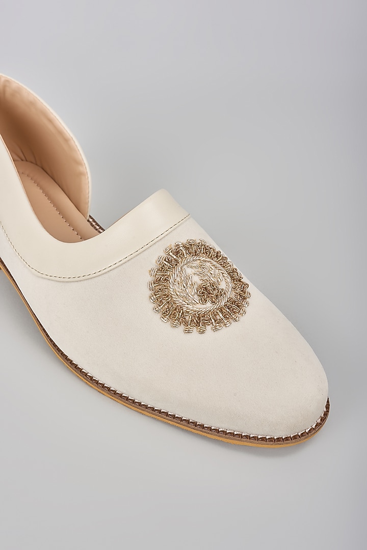 Off-White Suede Hand Embroidered Slip-On Peshwari by RNG Safawala Men at Pernia's Pop Up Shop