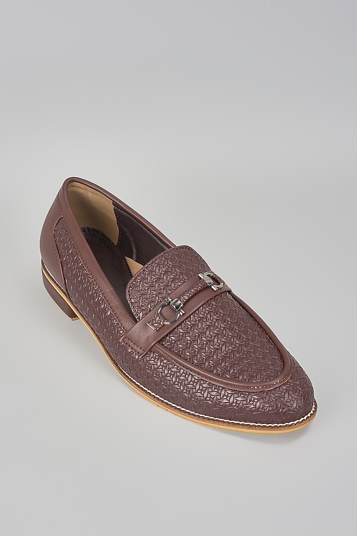 Brown Grain Leather Shoes by RNG Safawala Men at Pernia's Pop Up Shop